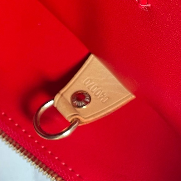 🖤LOUIS VUITTON VERNIS SUTTON BAG🖤 - Picture 14 of 16